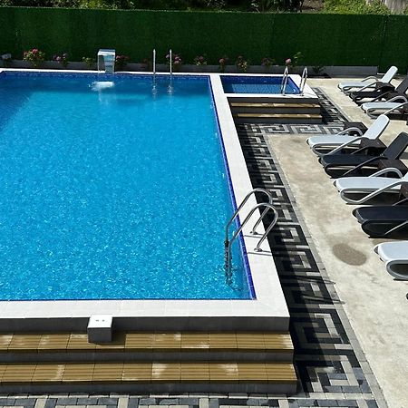 Lions Apartment Уреки Экстерьер фото