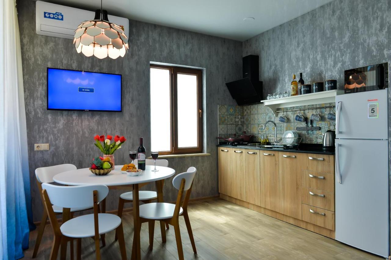 Lions Apartment Уреки Экстерьер фото