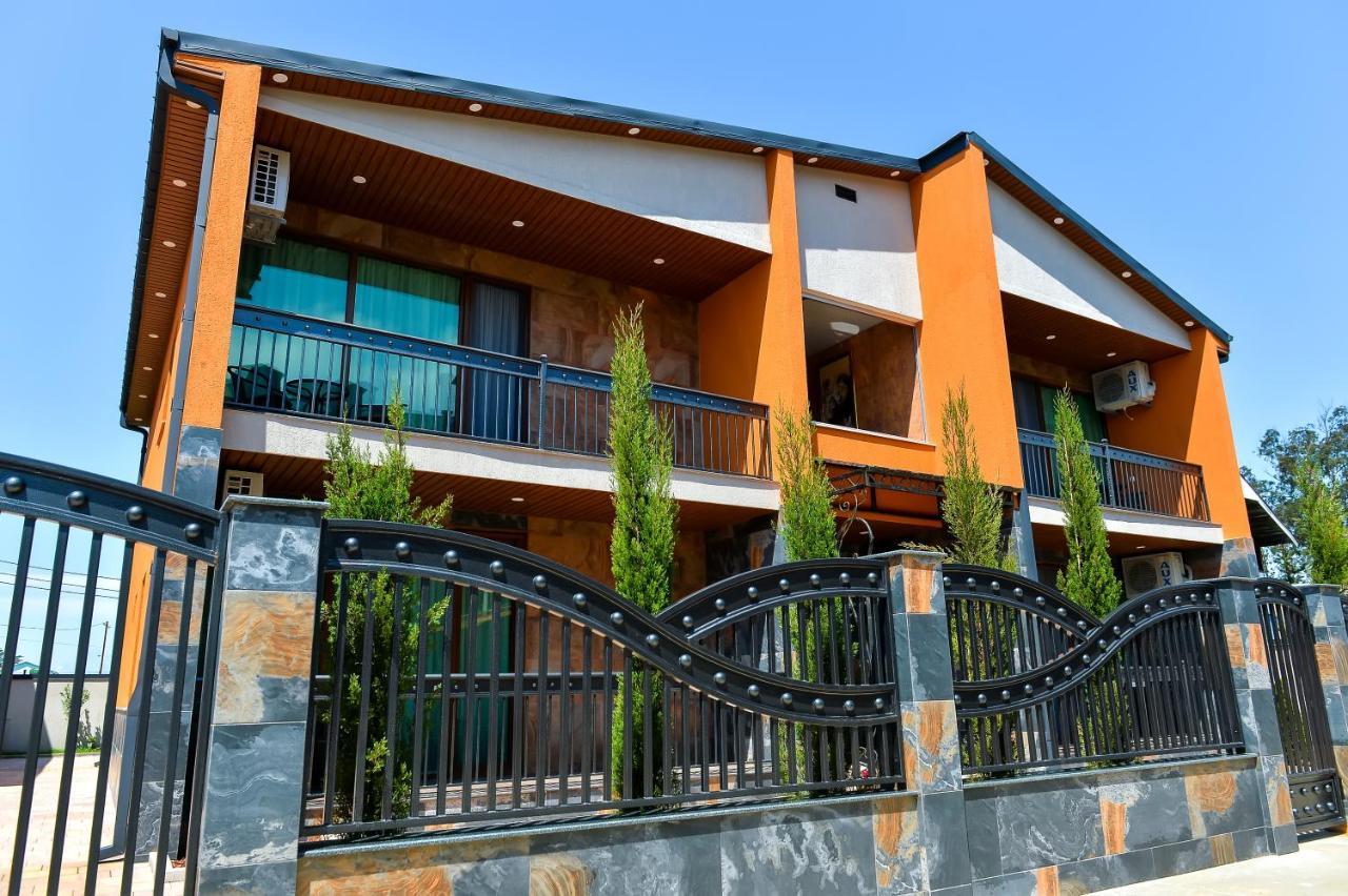 Lions Apartment Уреки Экстерьер фото