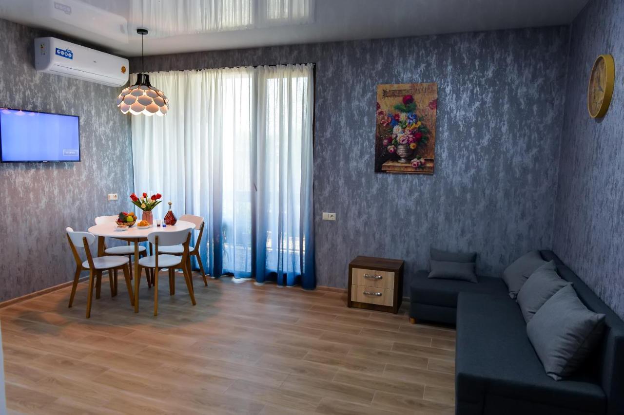 Lions Apartment Уреки Экстерьер фото