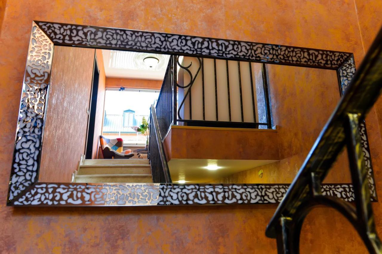 Lions Apartment Уреки Экстерьер фото