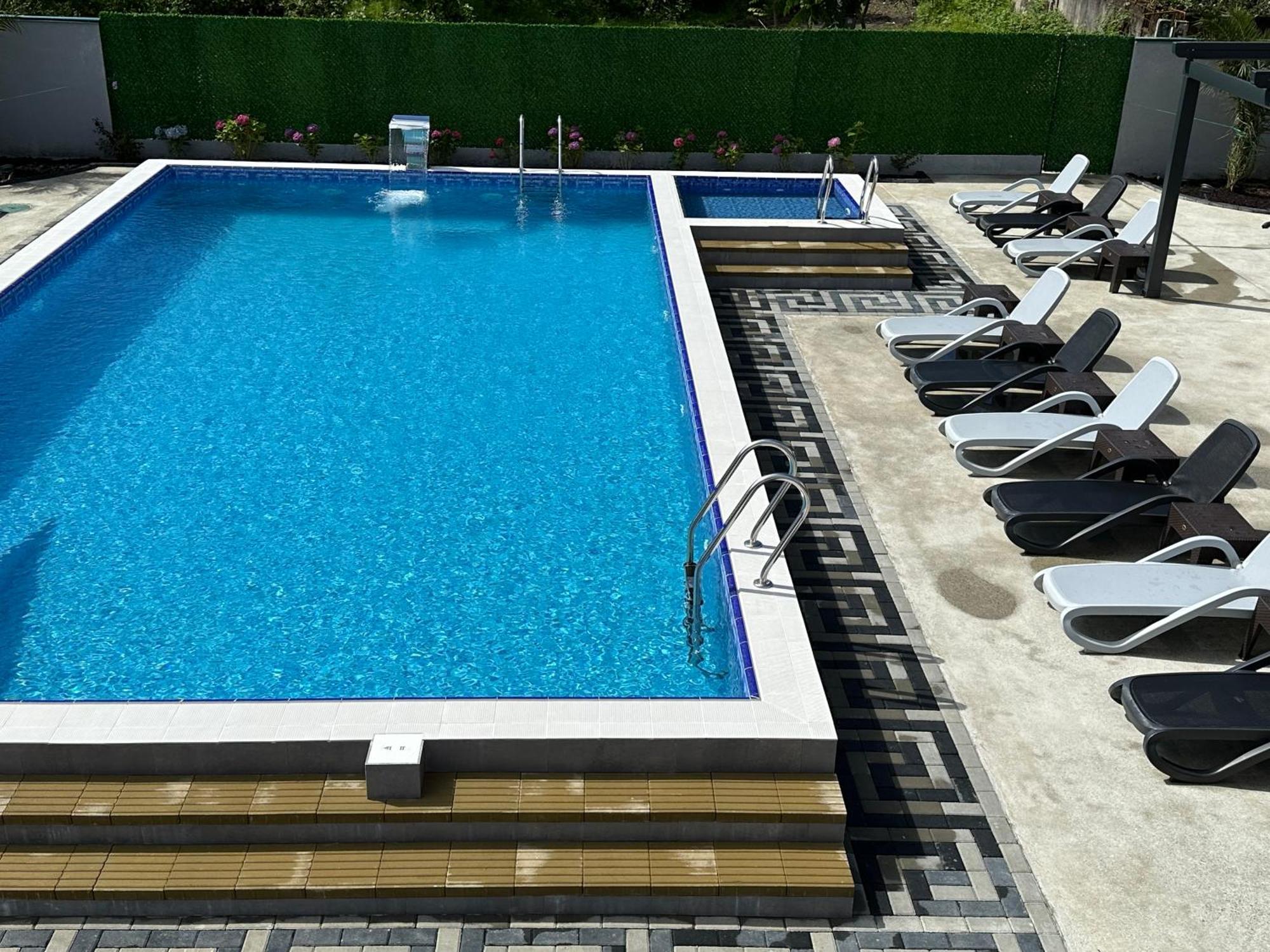 Lions Apartment Уреки Экстерьер фото