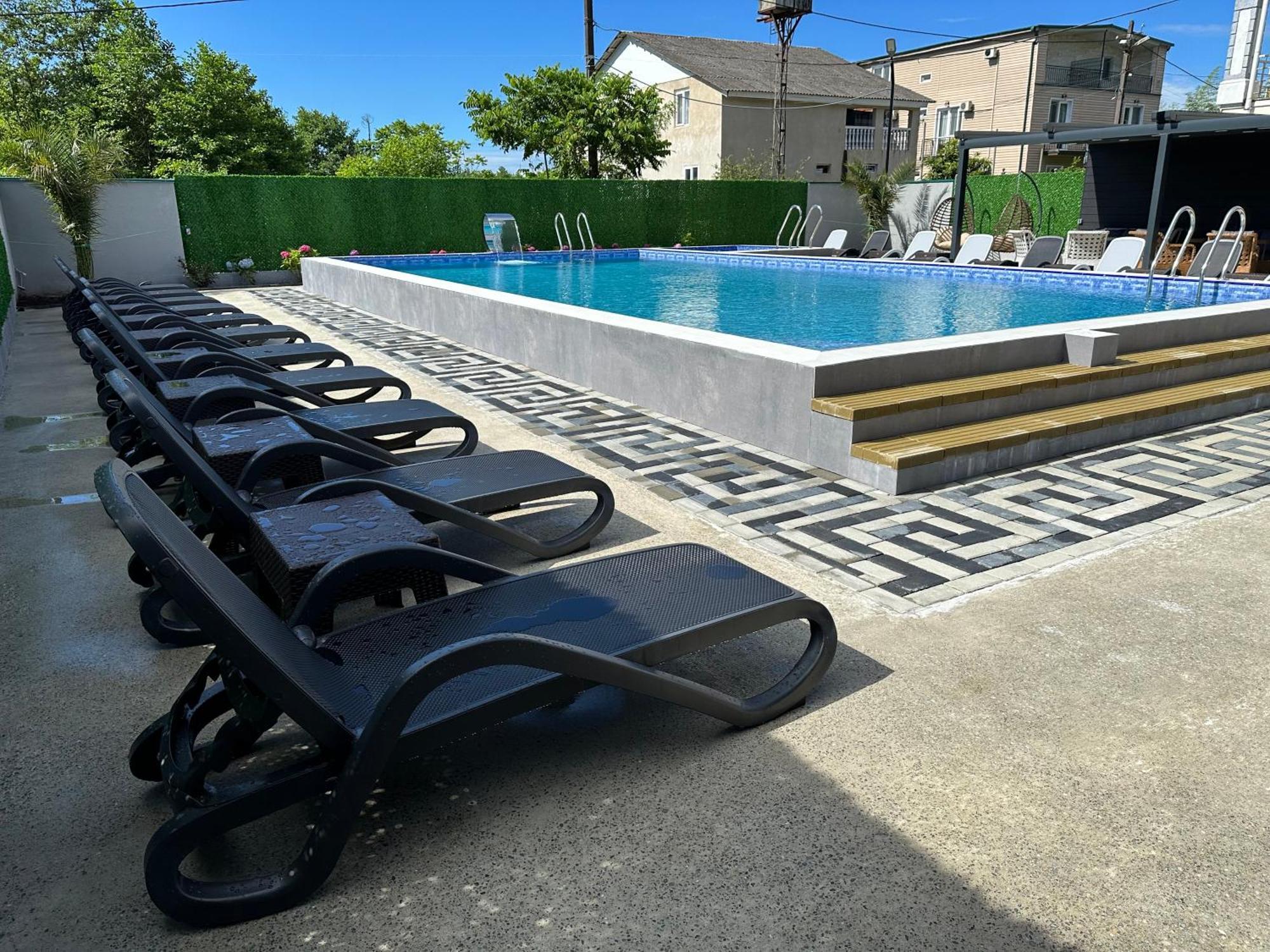 Lions Apartment Уреки Экстерьер фото